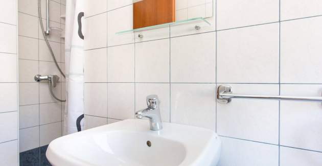 Apartment Zic No.5 - with Balcony, 350 m from the Beach