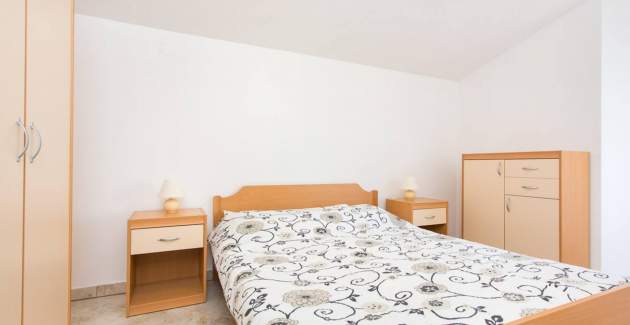 Apartment Zic No.5 - with Balcony, 350 m from the Beach