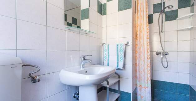 Studio Zic br. 1 - bez balkona, 350 m od plaže