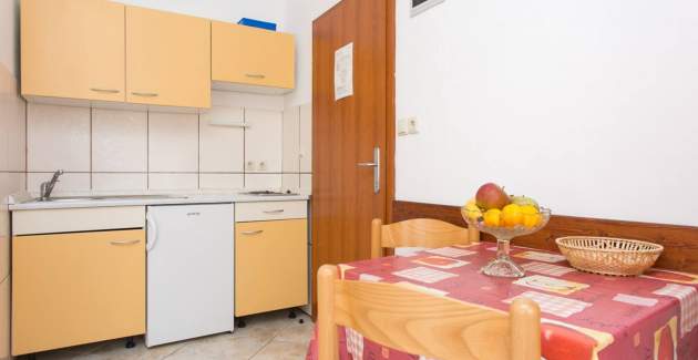 Studio Zic No.2 - without Balcony, 350 m from the Beach