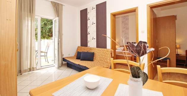 Apartment Limun 1 - with Terrace, 350m from the Beach 
