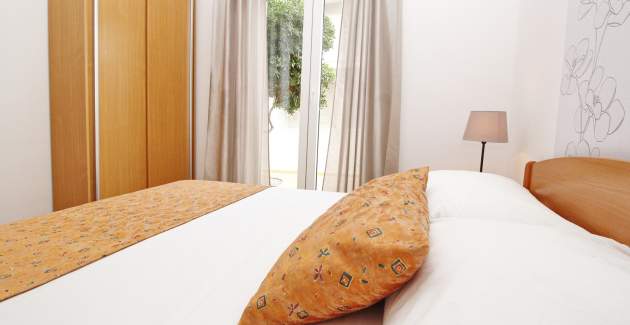 Apartment Limun 1 - with Terrace, 350m from the Beach 