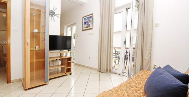 Apartment Limun 1 - with Terrace, 350m from the Beach 