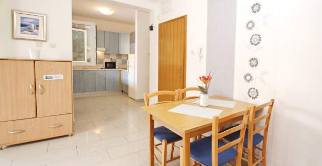 Apartment Limun 2 - with Balcony, 350m from the Beach