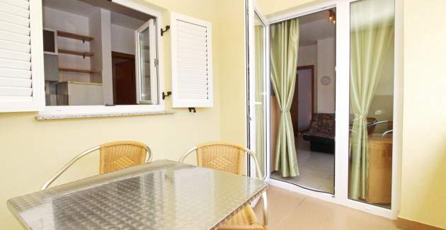 Apartment Limun 2 - with Balcony, 350m from the Beach