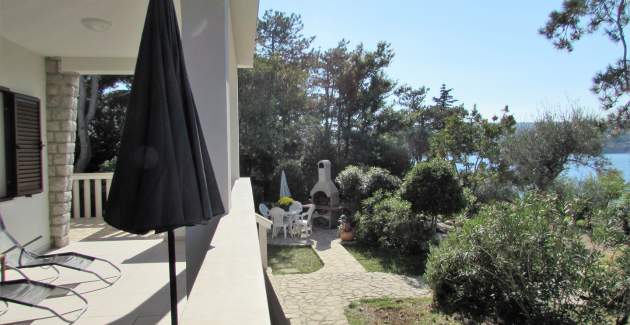 Appartamento Zeljka – 15 m dal mare, vista mare