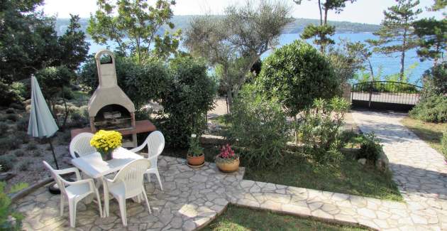 Appartamento Zeljka – 15 m dal mare, vista mare