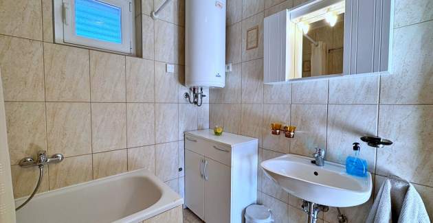 Apartment Pavle 2 – Pet-Friendly, Sea View
