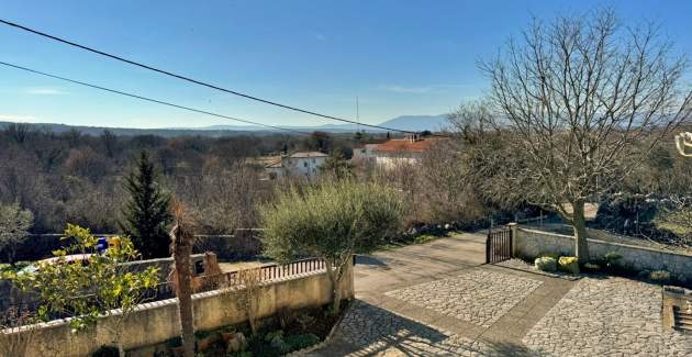 Apartment Pavle 2 – Pet-Friendly, Sea View