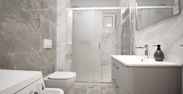 Apartment Lucijana Nr. 1 – mit Balkon, 150 m vom Strand entfernt