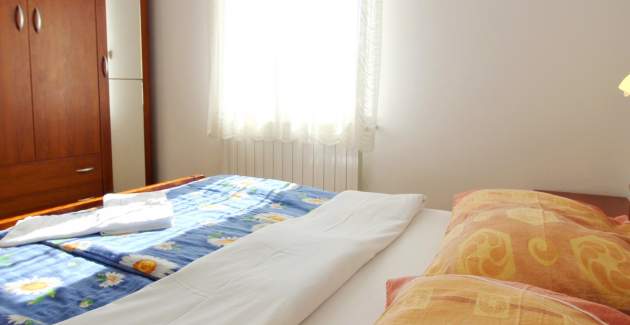 Apartment Lucijana Nr. 1 – mit Balkon, 150 m vom Strand entfernt