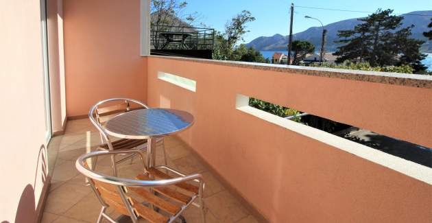 Apartment Lucijana Nr. 1 – mit Balkon, 150 m vom Strand entfernt