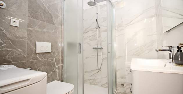 Apartment Lucijana Nr. 2 – mit Balkon, 150 m vom Strand entfernt