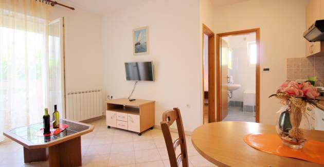 Apartment Lucijana Nr. 3 – mit Balkon, 150 m vom Strand entfernt