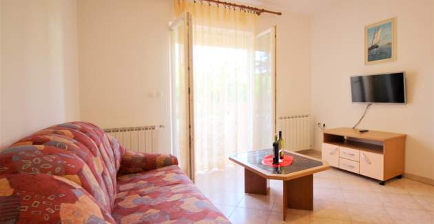 Apartment Lucijana Nr. 3 – mit Balkon, 150 m vom Strand entfernt