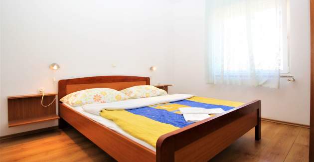 Apartment Lucijana Nr. 5 – mit Balkon, 150 m vom Strand entfernt