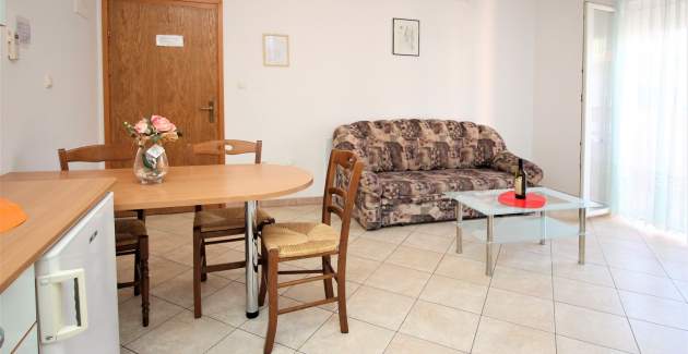 Apartment Lucijana Nr. 6 – mit Balkon, 150 m vom Strand entfernt