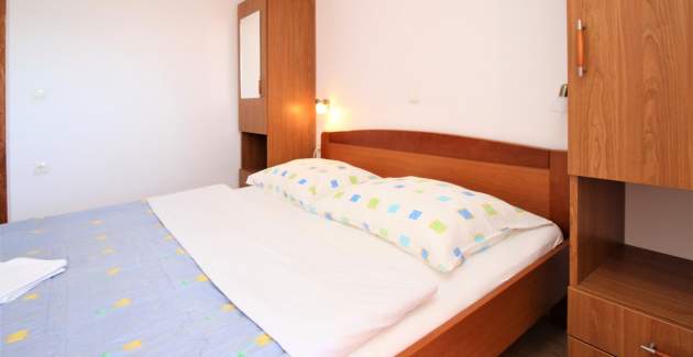 Apartment Lucijana Nr. 8 – mit Balkon, 150 m vom Strand entfernt