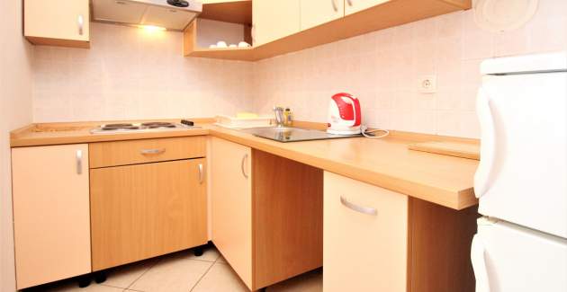 Apartment Lucijana Nr. 8 – mit Balkon, 150 m vom Strand entfernt