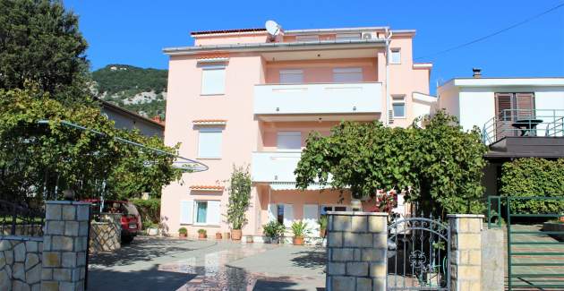 Apartment Lucijana Nr. 9 – mit Balkon, 150 m vom Strand entfernt