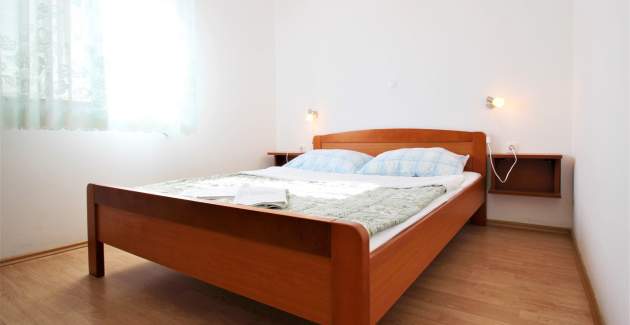 Apartment Lucijana Nr. 9 – mit Balkon, 150 m vom Strand entfernt