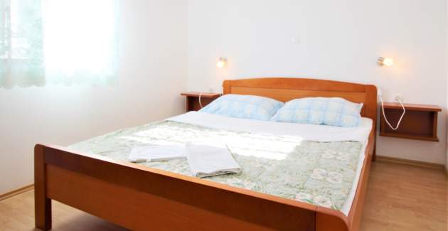 Apartment Lucijana Nr. 9 – mit Balkon, 150 m vom Strand entfernt