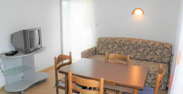 Classic Apartment Miljenka No.5 - with Balcony and Parking