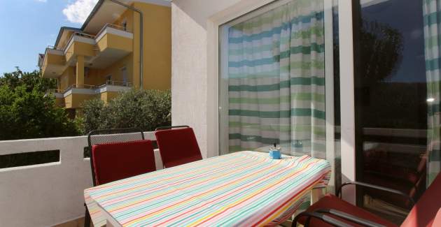 Apartment Mul No.6 Dr - with Balcony and Parking