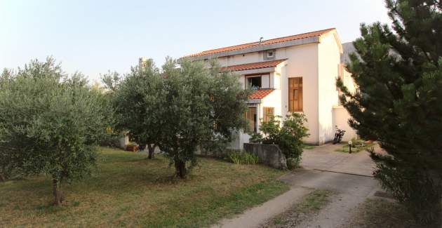 Appartamento Petrica n. 1 - senza balcone, situato nel tranquillo villaggio di Jurandvor vicino a Ba