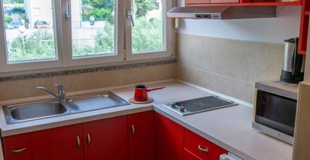 Appartamento Petrica n. 1 - senza balcone, situato nel tranquillo villaggio di Jurandvor vicino a Ba