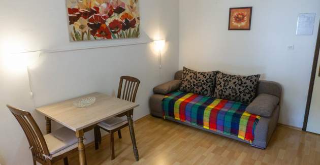 Appartamento Petrica n. 1 - senza balcone, situato nel tranquillo villaggio di Jurandvor vicino a Ba