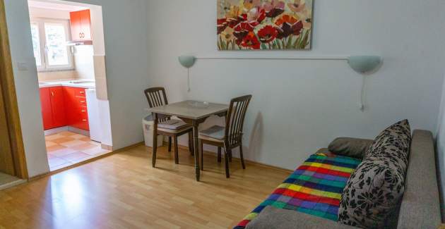 Appartamento Petrica n. 1 - senza balcone, situato nel tranquillo villaggio di Jurandvor vicino a Ba