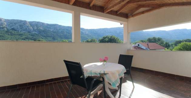 Apartment Petrica No.2 - with Balcony, located in the peaceful village of Jurandvor near Baska