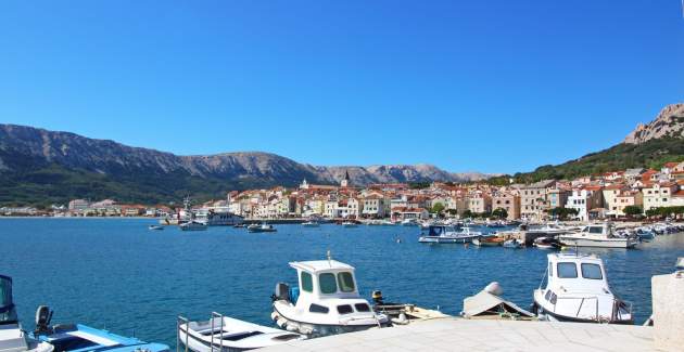 Apartment Petrica No.2 - with Balcony, located in the peaceful village of Jurandvor near Baska