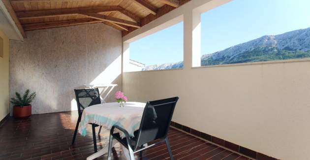 Apartment Petrica No.2 - with Balcony, located in the peaceful village of Jurandvor near Baska