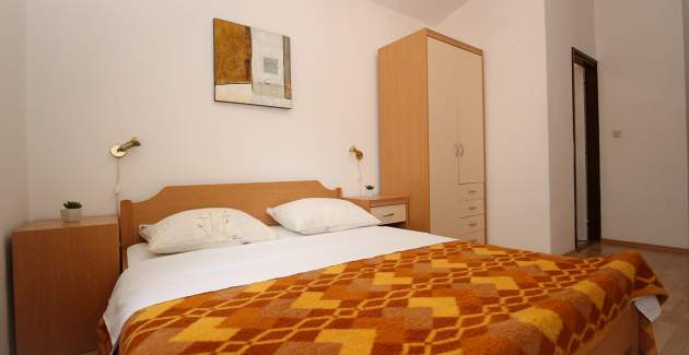 Room Grozdana No.5 - with Parking