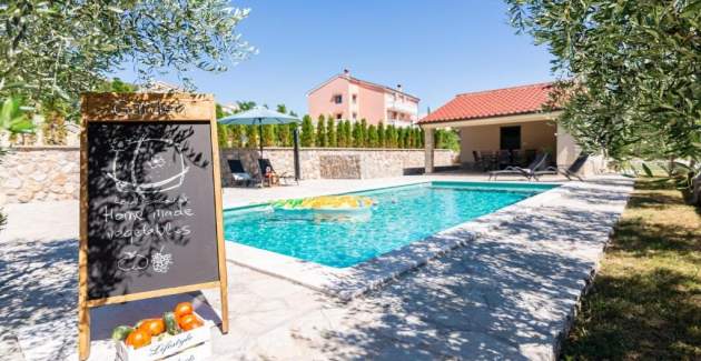Apartment Garden No.1 - with Pool