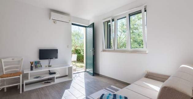 Apartment Garden No.2 - with Pool 