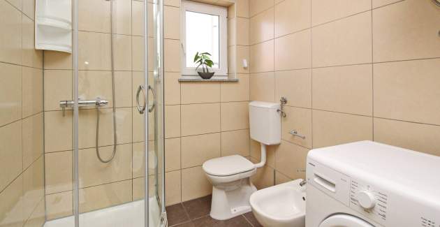 Apartment Osmanovic A4 – mit Balkon und Parkplatz