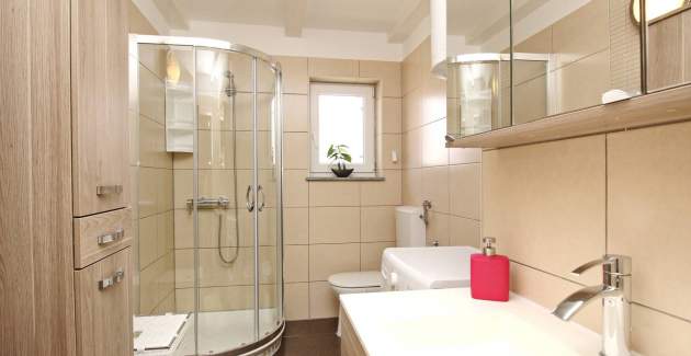 Apartment Osmanovic A4 – mit Balkon und Parkplatz