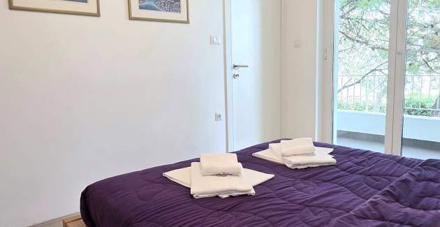 Holiday House Hlad – Near Center, with Private Yard