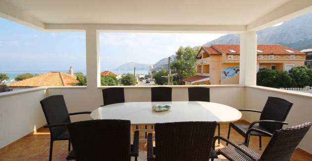Apartment Pintar Beach - with Sea View, near the Beach