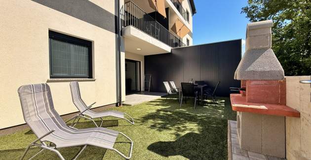 Apartman Lavanda Verde 2 — s bazenom