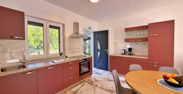 Apartman Lavanda Verde 2 — s bazenom