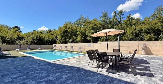 Apartman Lavanda Verde 2 — s bazenom