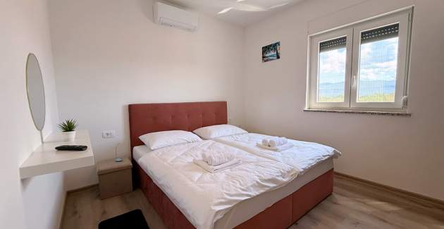 Apartman Lavanda Verde 5 — s bazenom