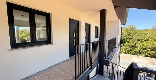 Apartman Lavanda Verde 5 — s bazenom