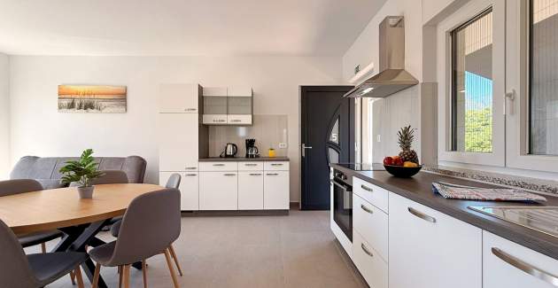 Apartman Lavanda Verde 5 — s bazenom