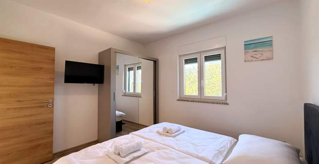 Apartman Lavanda Verde 6 — s bazenom