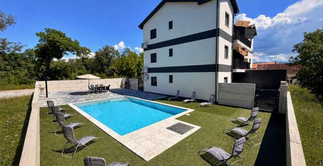 Apartman Lavanda Verde 6 — s bazenom
